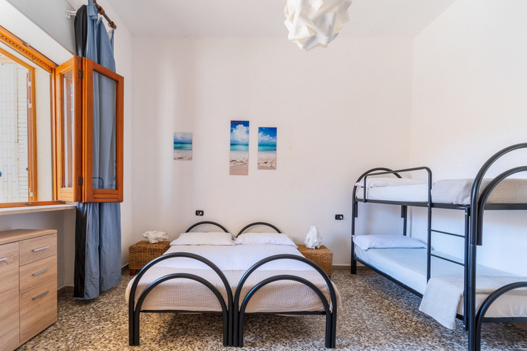 Bedroom 4, 2978 La Dea Venere by Barbarhouse, Lecce