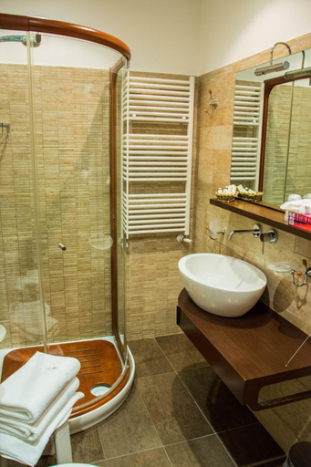 Bathroom 5, Villa Liliya, Catania