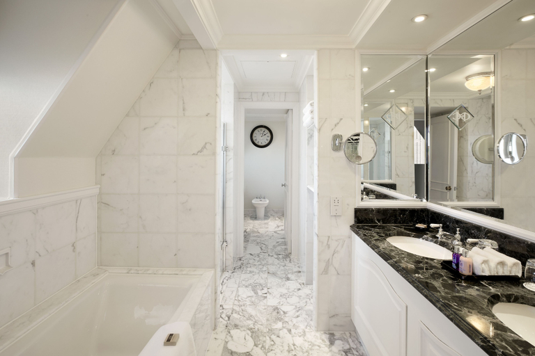 Bathroom 5, The Landmark London, London