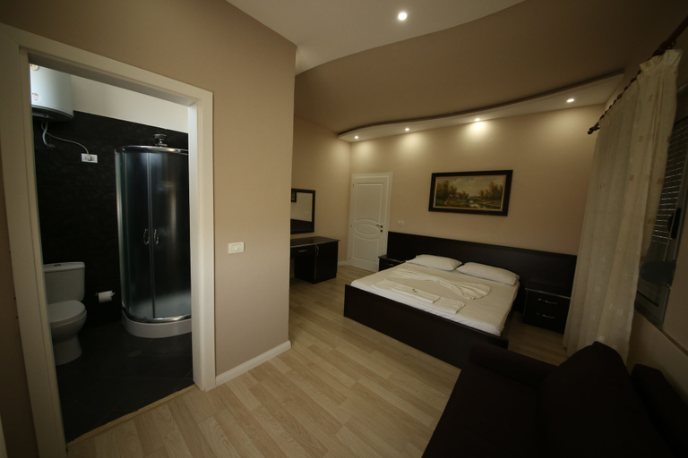 Bedroom 2, Hotel Holiday, Malësi e Madhe