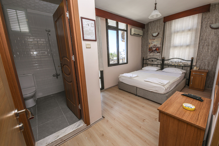 Bedroom 3, Hotel Delta Altinkum, Didim