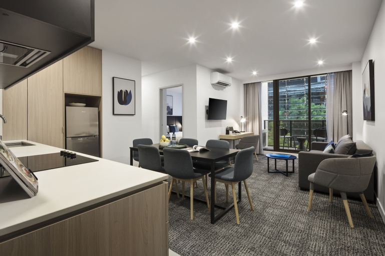 Dining Room 24