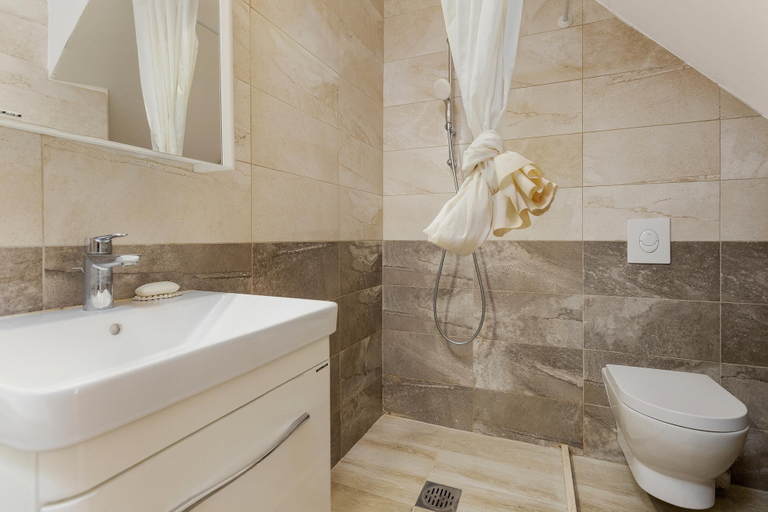 Bathroom 3, Historical Heart Apartment