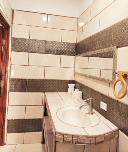 Bathroom 4, Loma Tranquila, Alajuela
