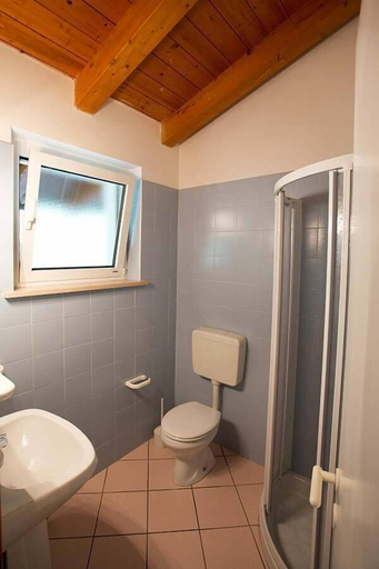 Bathroom, Belvedere Pineta Camping Village, Udine