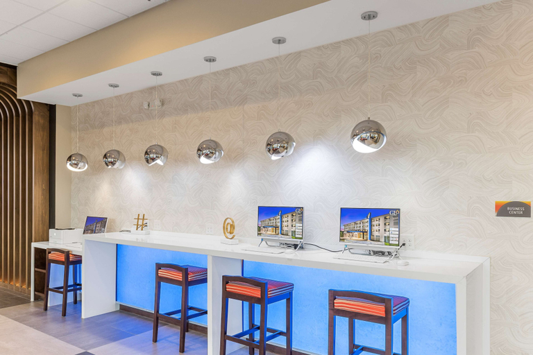 Food & Drinks 5, GLō Best Western Savannah-Gateway I-95, Chatham