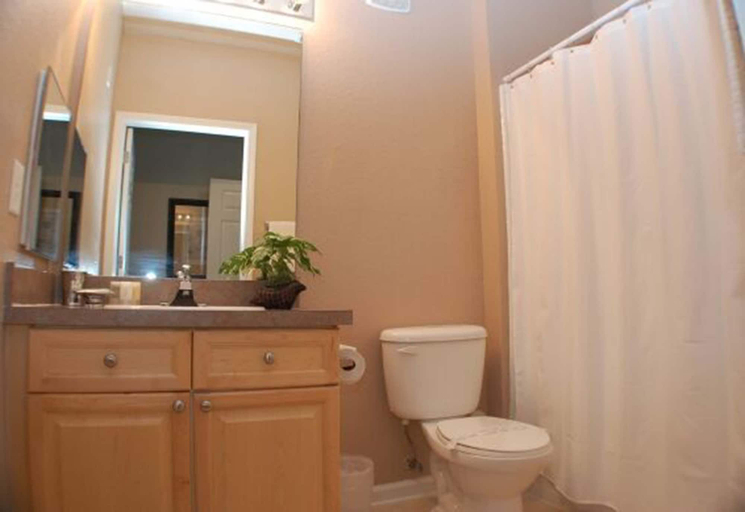 Bathroom 4, Terrace Tower, Polk