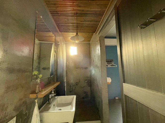 Bathroom 4, Room to the 3rd Homestay, Pingtung
