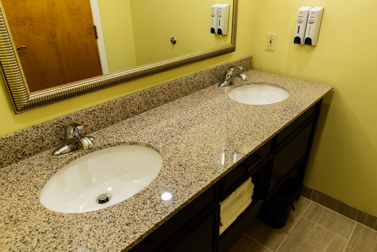 Bathroom 4, Asbury Inn & Suites, Jessamine