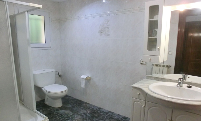 Bathroom 3, 104656 - Villa in Blanes, Girona
