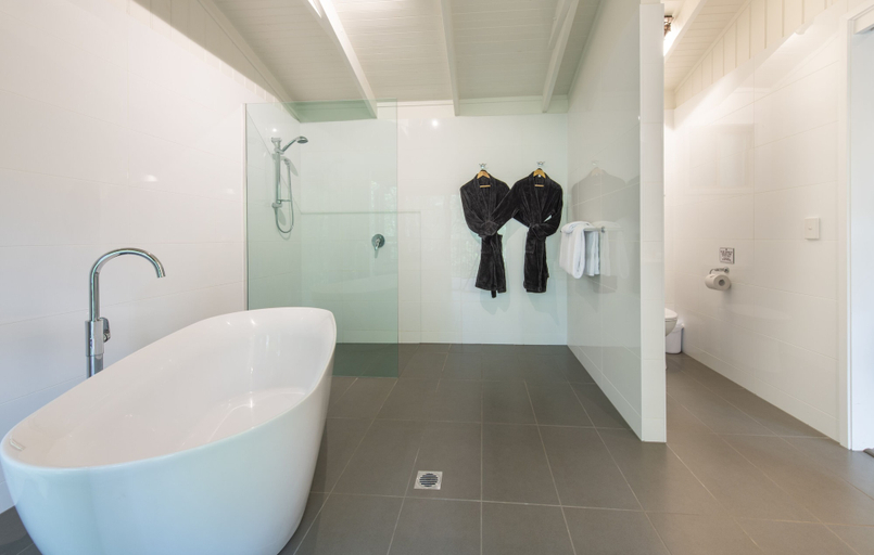 Bathroom 3, Kondalilla Eco Resort, Maroochy