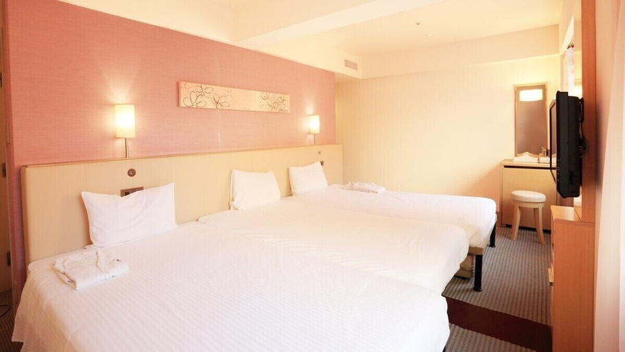 Bedroom 3, Smile Hotel Naha City Resort, Naha