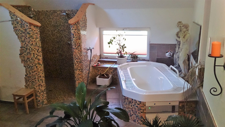 Bathroom 4, Hotel Gasthof Zur Krone, Odenwaldkreis