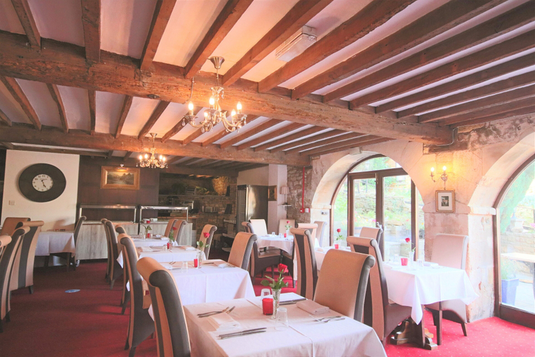 Food & Drinks 5, The Crown Hotel, Gloucestershire