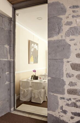 Bathroom 5, Best Western Grand Hotel De Bordeaux, Cantal