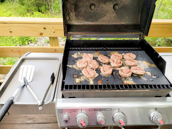 Food & Drinks, Holiday Home Near Lake and Pool, Monroe
