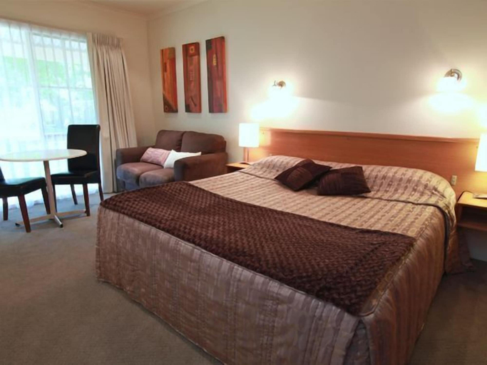 Bedroom 2, Mansfield Valley Motor Inn, Mansfield