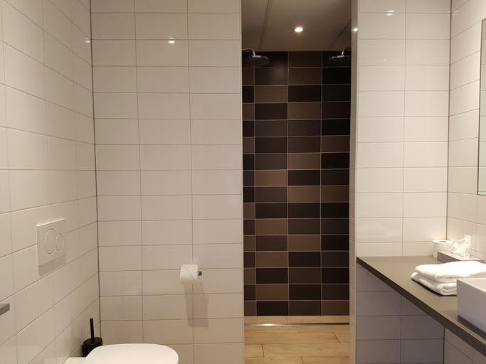 Bathroom 4, U Parkhotel, Enschede