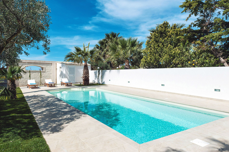 Outdoor pool 5, Casa Marsala 2, Trapani