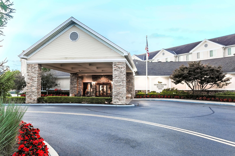 Homewood Suites Melville, Nassau