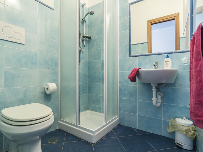 Bathroom 2, Casa Vacanza Vespucci 4, Latina