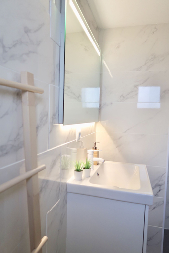 Bathroom 4, New Skandinavian penthouse-5min to beach, Málaga