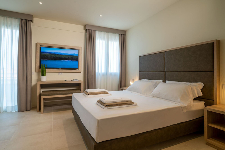 Bedroom 3, Palace Lido Hotel & Suites, Livorno