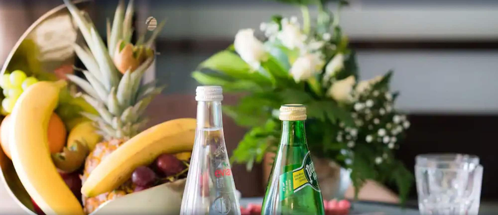 Food & Drinks