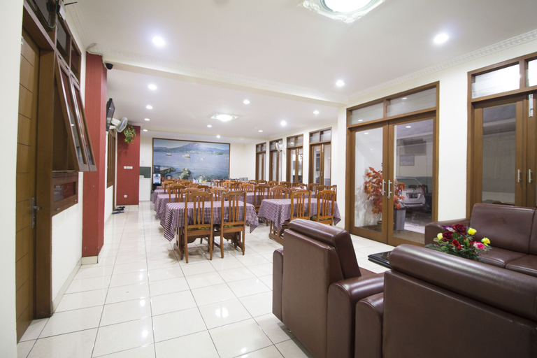Food & Drinks 5, RedDoorz Plus @ Wastu Kencana, Bandung