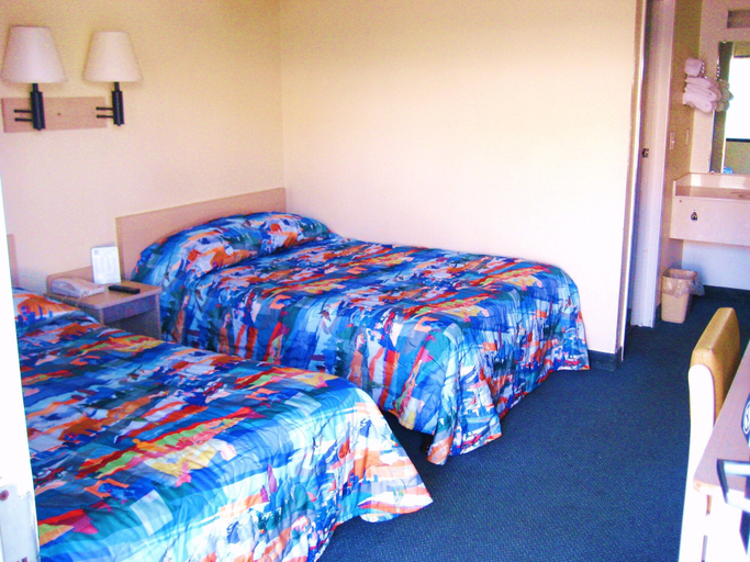 Bedroom 3, Americas Best Inn Macon, Bibb