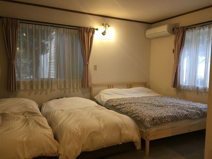 Bedroom 4, Nikko Ikoi Hotel, Nikkō