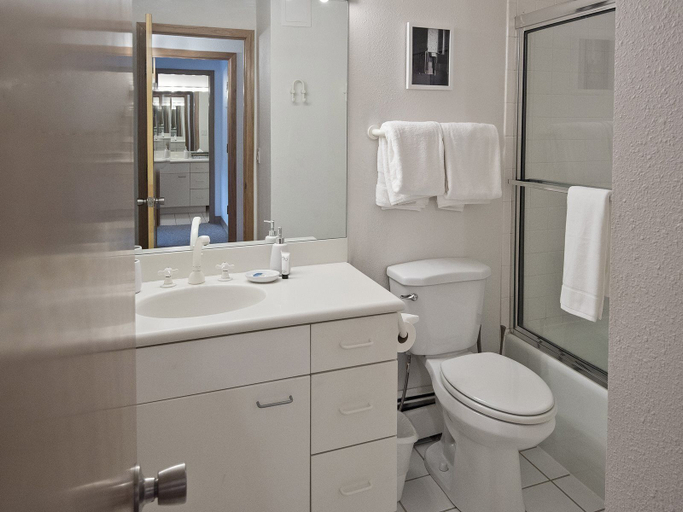 Bathroom 4, Scorpio Condo, Eagle