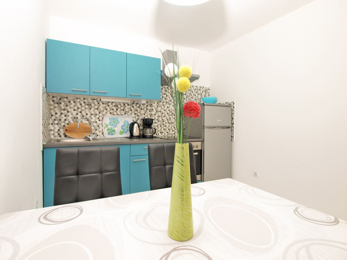 Others 5, Apartment 1819, Medulin