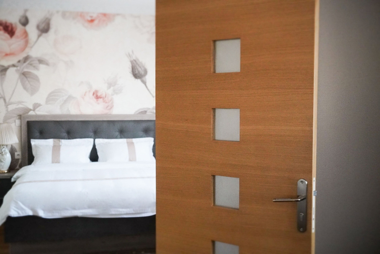 Bedroom 3, La Maison Charentonneau, Val-de-Marne