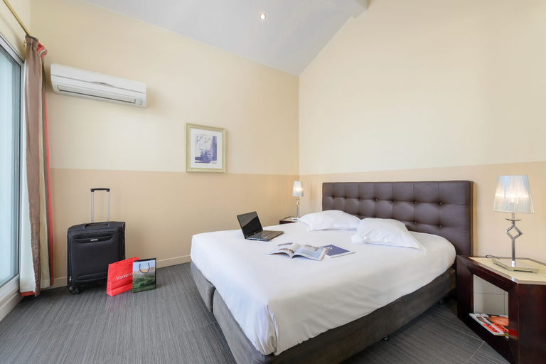 Bedroom 4, Appart’Hôtel La Villa Carnot Cannes, Alpes-Maritimes