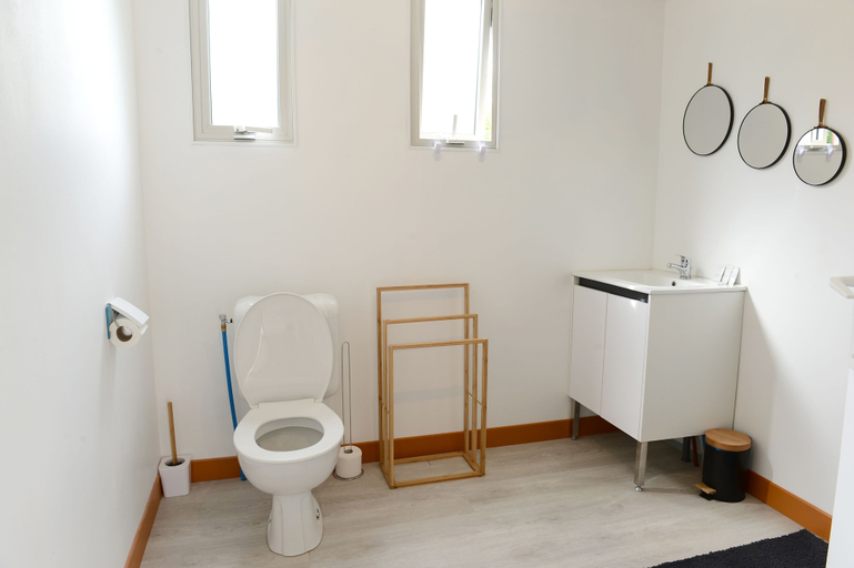 Bathroom, Lo Gorissado-Domaine le Glandier, Dordogne