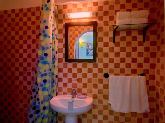 Bathroom 3, Dar Tranquille, Essaouira