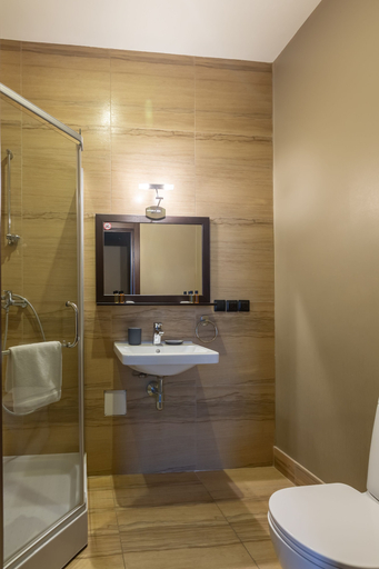 Bathroom 3, Taganka Hotel, Central