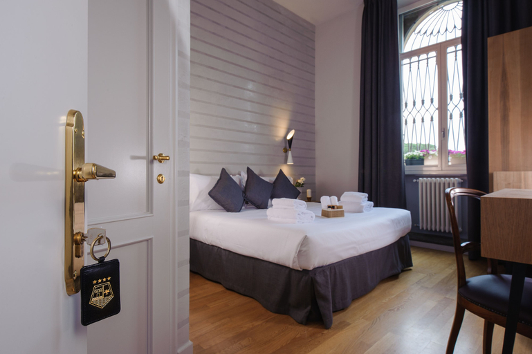 Bedroom 3, Lungarno Vespucci 50, Florence