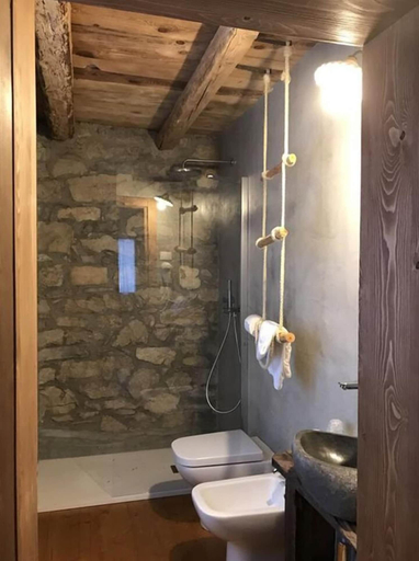 Bathroom 3, Rifugio Pranolz, Belluno