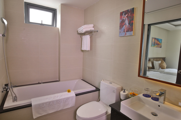 Bathroom 5, Sata Hotel, Nha Trang