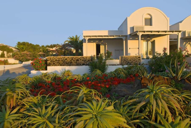 Exterior & Views 2, Alafouzos Studios, South Aegean