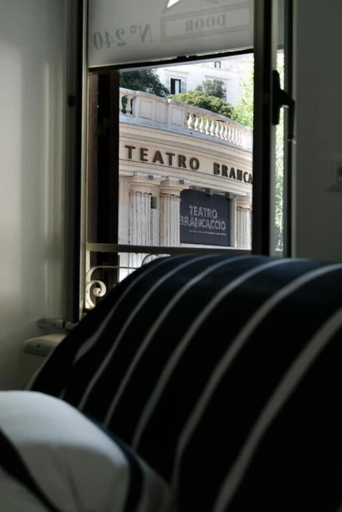 Bedroom 4, Merulana Star, Roma