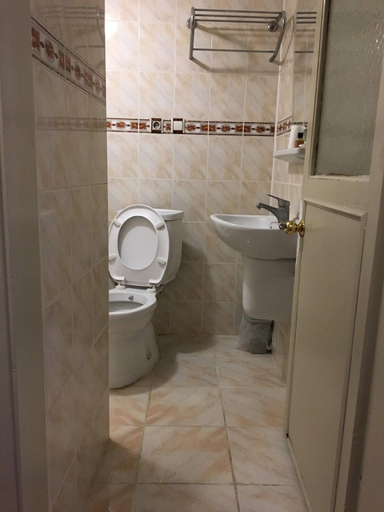 Bathroom, Ozyurt Hotel, Merkez