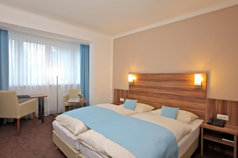 Bedroom 4, Waldhotel Bad Soden, Main-Taunus-Kreis