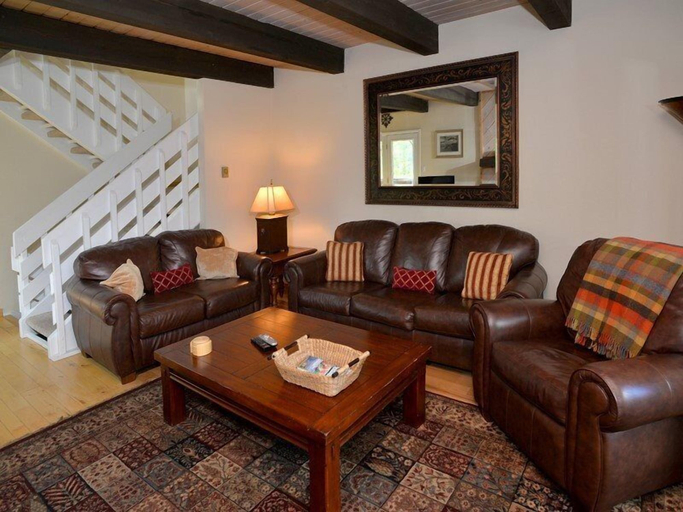 Others 5, Meadow Ridge Townhome A, Eagle
