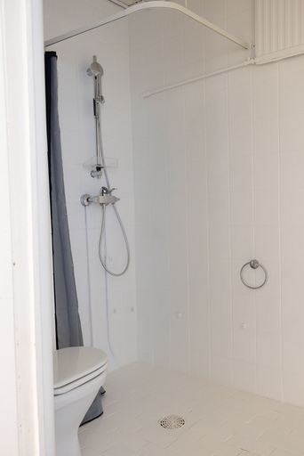 Bathroom 4, 2ndhomes Cozy & Spacious 1BR Apartment, Uusimaa