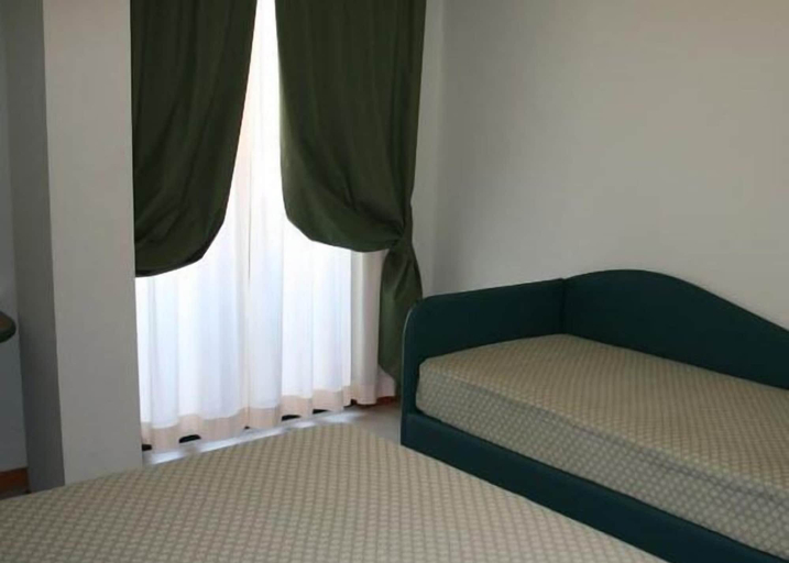 Bedroom 3, Hotel La Perla, Teramo