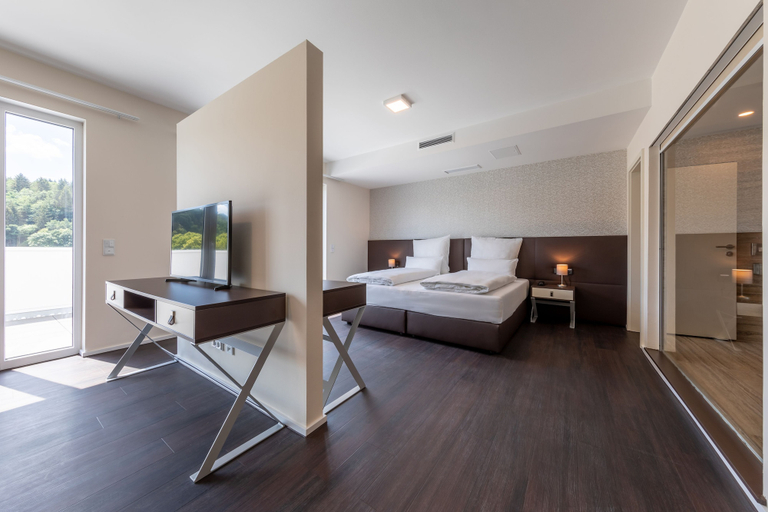 Bedroom 4, Trip Inn Conference Hotel & Suites, Lahn-Dill-Kreis