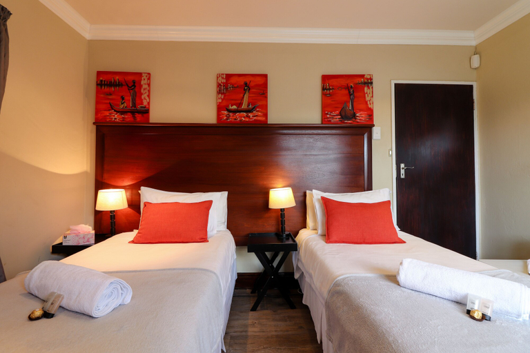 Bedroom 3, Awali Lodge, City of Cape Town